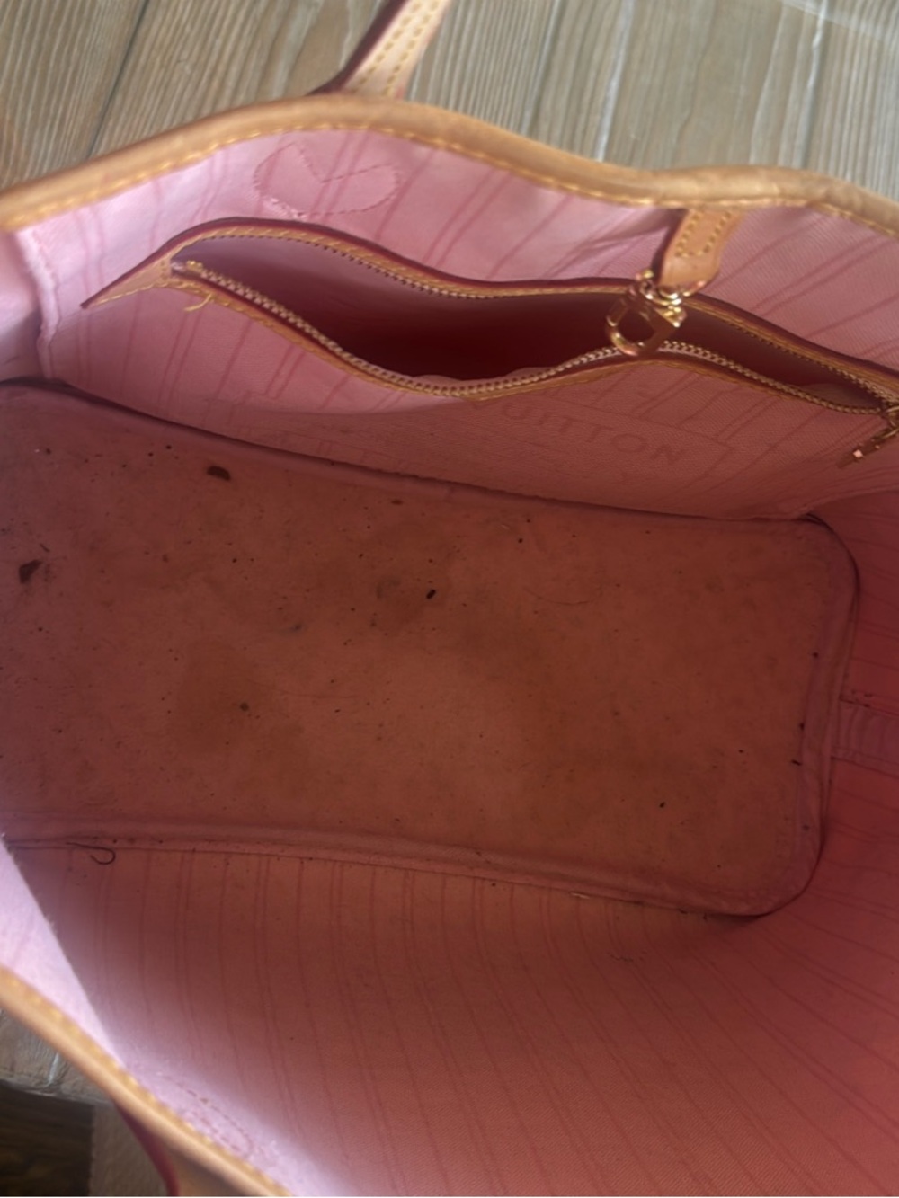 Luxury Checkered Tote Bag in Cream and Pink - Picture 5 of 13